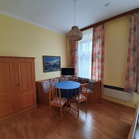 Zur Post Apartment Ferlach