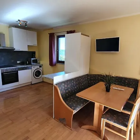 Zur Post Apartmán Ferlach